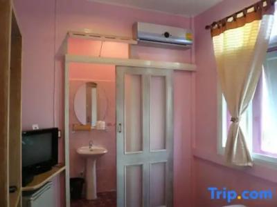 Samsen Sam Place - 194