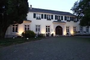 Мини-отель «Karolingerhof», Крёф