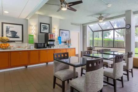 Hampton Inn Ft. Lauderdale-Cypress Creek - 25