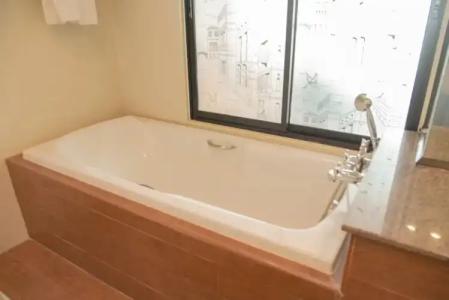 The Sunreno Sha - 202