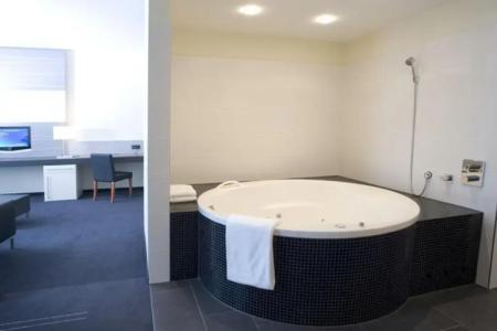 Novina Herzogenaurach Herzo-Base - 24