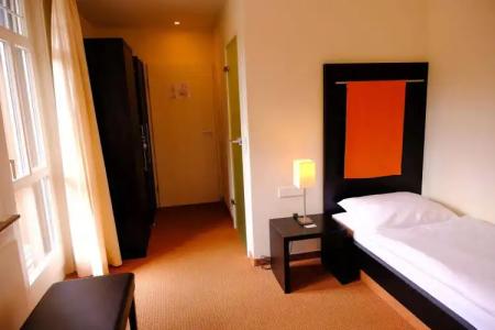 Fritz Lauterbad - 32