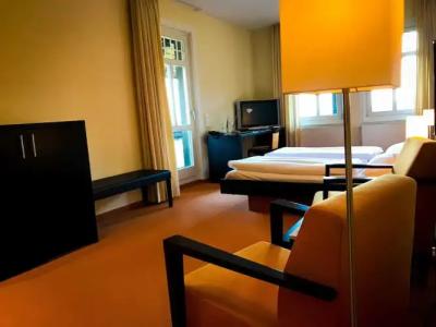 Fritz Lauterbad - 48