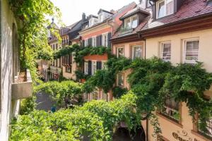 Kreuzblume Hotel & Restaurant, Фрайбург