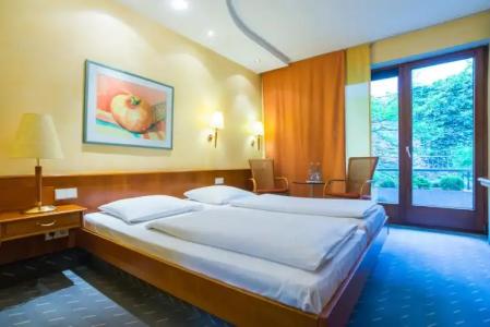 Zum Roten Bären - 1