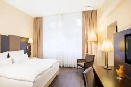 Nh Frankfurt Villa - 5