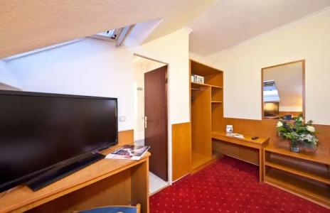 Primus Frankfurt Sachsenhausen - 11