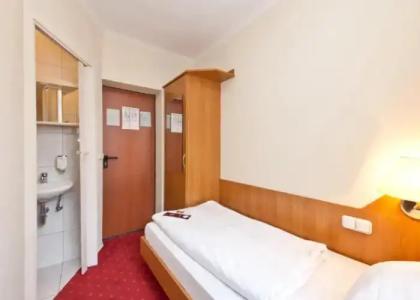 Primus Frankfurt Sachsenhausen - 28