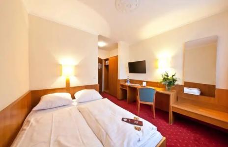 Primus Frankfurt Sachsenhausen - 2