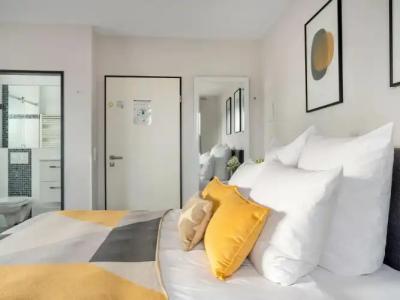 numa Fast & Digital Check-in I Oben - 17