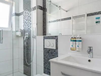 numa Fast & Digital Check-in I Oben - 2