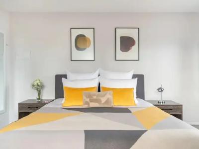 numa Fast & Digital Check-in I Oben - 12