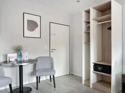 numa Fast & Digital Check-in I Oben - 4