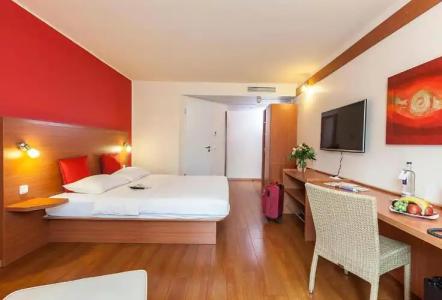 Azimut Frankfurt - 122