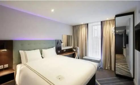 Azimut Frankfurt - 35