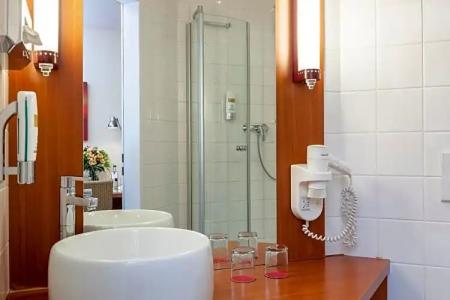 Azimut Frankfurt - 91