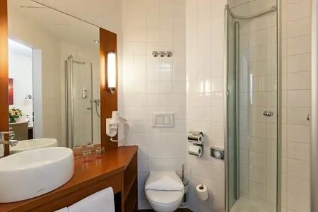 Azimut Frankfurt - 89