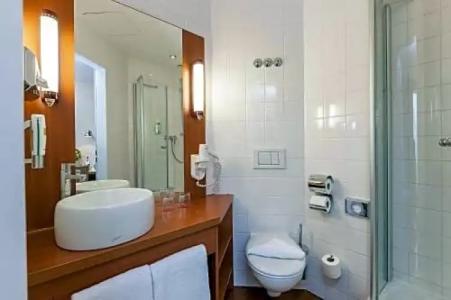 Azimut Frankfurt - 60