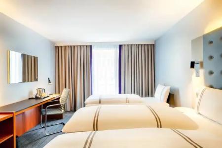 Azimut Frankfurt - 65