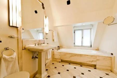 Kronenschlösschen - 34