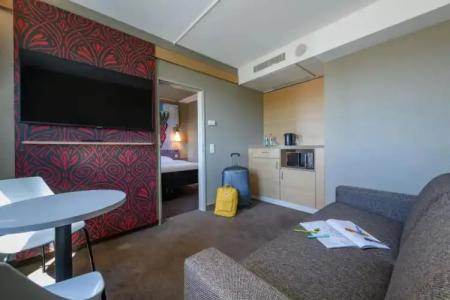 t h e Darmstadt - 35