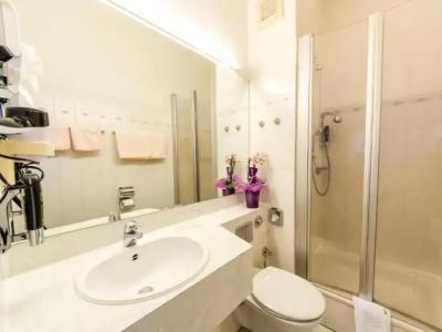 An der Stadthalle - 19