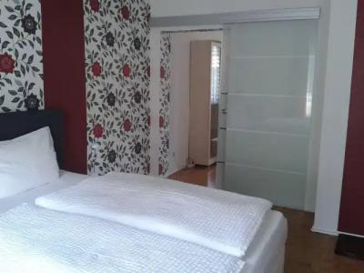 Pension am Kurmittelhaus - 1