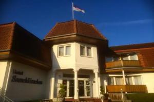 Hotel Garni Seeschlösschen, Кёльпинзее