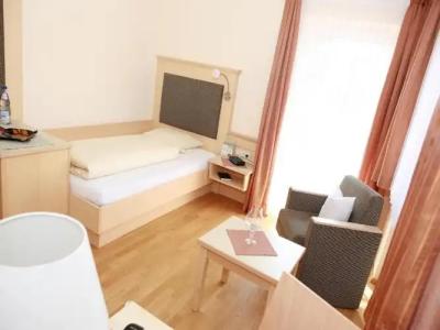 Wellness- und WohlfühlWaldeck - 34