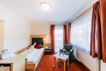 Wellness- und WohlfühlWaldeck - 35