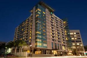 Embassy Suites Los Angeles Glendale, Глендейл