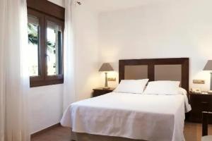 Hotel «Antonio», Саара-де-лос-Атунес