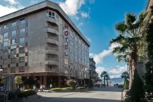 Hotel «Ciudad de Vigo», Виго