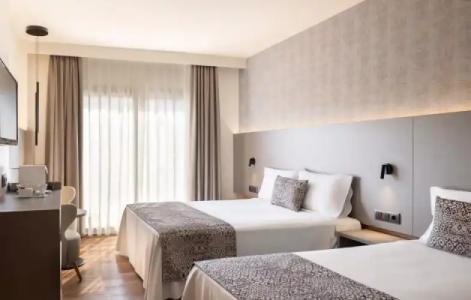 Golden Bahía de Tossa & Spa 4* Sup. - 57