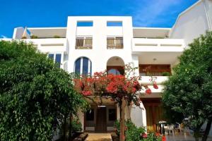 Апарт-отель «Camel's Spring Club», Коста-Тегисе