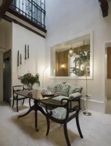 Amadeus Sevilla - 13