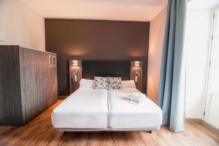 Petit Palace Santa Cruz - 3