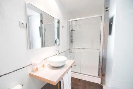 Petit Palace Santa Cruz - 29