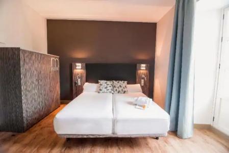 Petit Palace Santa Cruz - 18