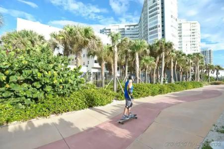 Crystal Beach Suites Oceanfront - 26