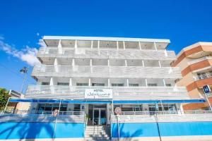 Hotel «Neptuno», Сан-Педро-дель-Пинатар