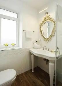 The White Swan Suites Beyoglu - 29