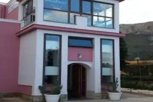 Miss Sicily B&B, Терразини