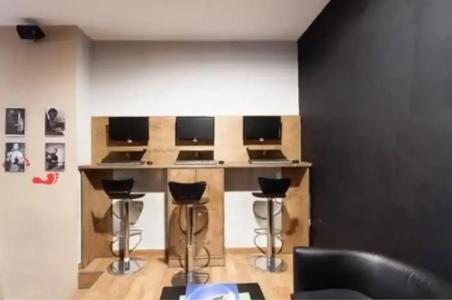 Feel Hostels Soho - 12