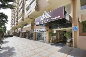 Hotel «Apartamentos Pyr Fuengirola», Фуэнхирола