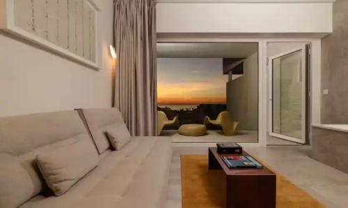 Higueron Malaga, Curio Collection by Hilton - 93