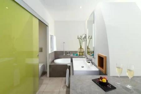 Higueron Malaga, Curio Collection by Hilton - 45