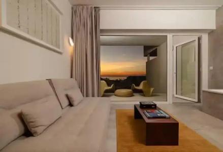 Higueron Malaga, Curio Collection by Hilton - 98