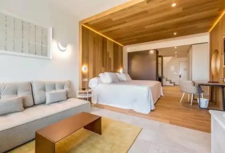 Higueron Malaga, Curio Collection by Hilton - 119