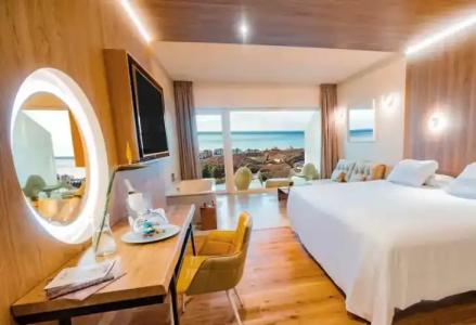 Higueron Malaga, Curio Collection by Hilton - 105